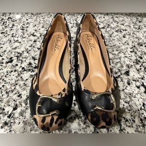 NIB DSW Abella Fina Wedge Women's Pump
Leopard Print Size 7 1/2M